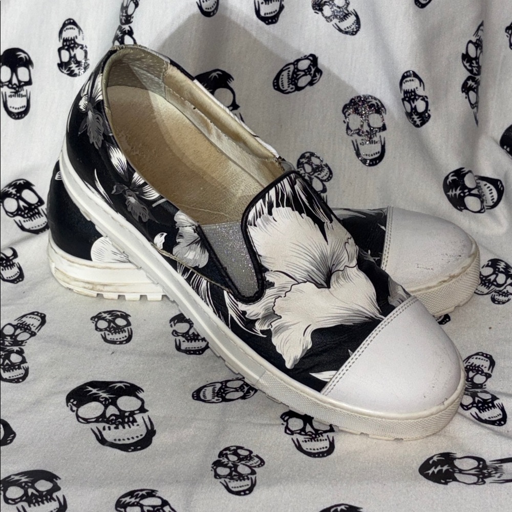 Ron White  Women’s Floral Slip On Size Euro 35 US 5